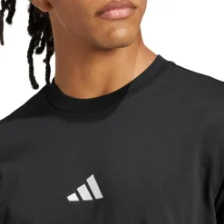 adidas - Essentials Small Logo Single Jersey Tee - T-Shirt