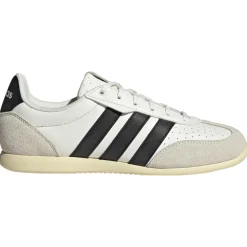 adidas - Women's Barreda Lo - Sneaker^ Sneaker