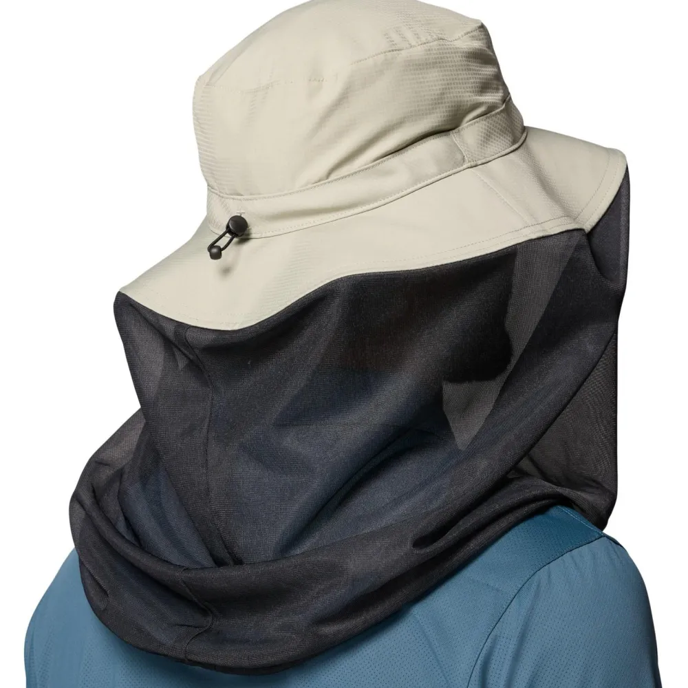 - No See Um Mesh Booney - Hut>Columbia Hot