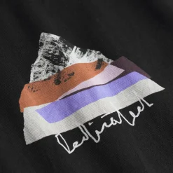 - T-Shirt Stockholm Cut Out Mountain - T-Shirt><noscript><img width=