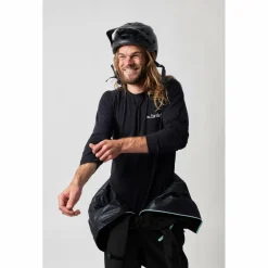 dirtlej - Dirtsuit Core Edition label - Radeinteiler