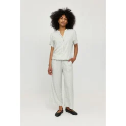 - Women's Printed V-Neck Blouse - Bluse><noscript><img width=