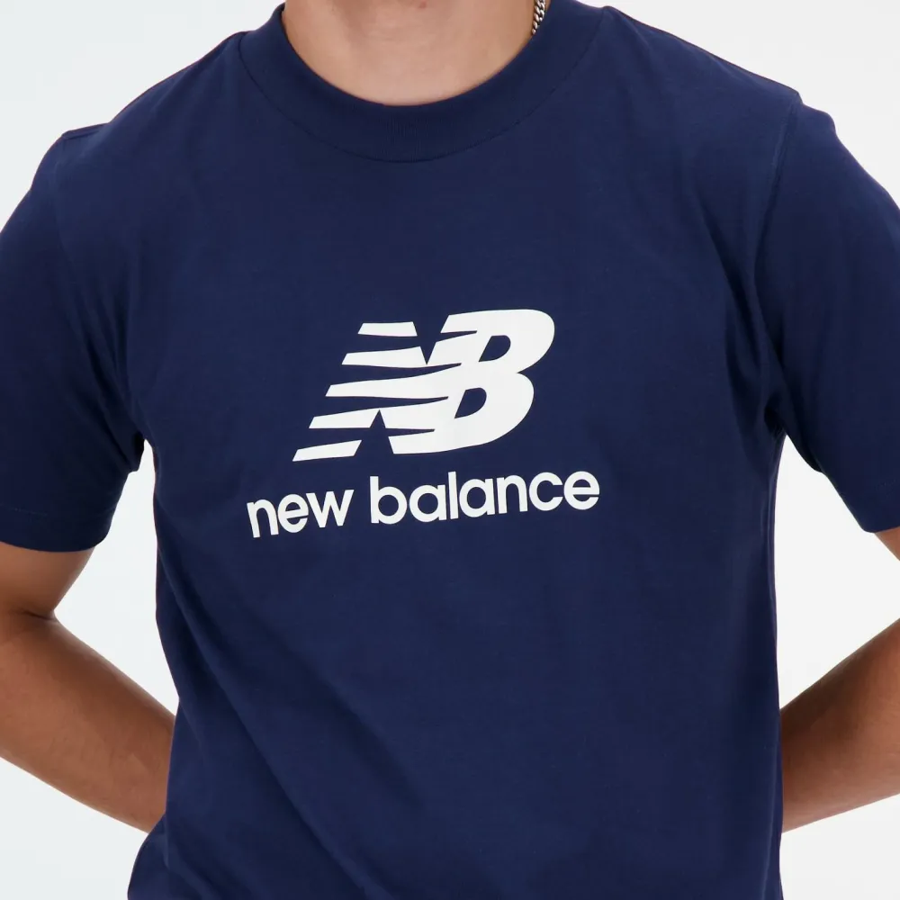 New Balance - Sport Essentials Logo T-Shirt - T-Shirt^ T-Shirts|Shirts, Hemden & Longsleeves