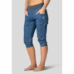 - Women's Chain Capri - 3/4 Hose><noscript><img width=