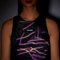 - Women's SHKout Core Tank GFX - Tank Top><noscript><img width=